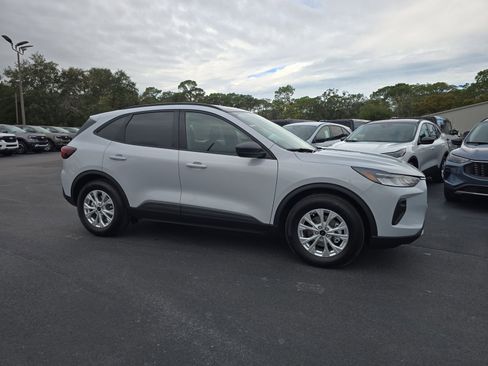 New 2026 Ford Escape Active w/ Active Premium Tech Pack FWD image 2
