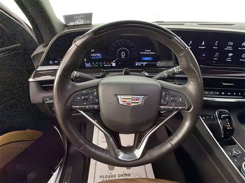 Used 2022 Cadillac Escalade ESV Premium Luxury image 11