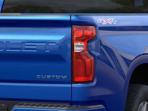 Used 2026 Chevrolet Silverado 1500 Custom AWD/4WD image 11
