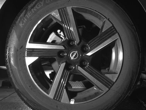 Used 2025 Nissan Sentra SV FWD image 15