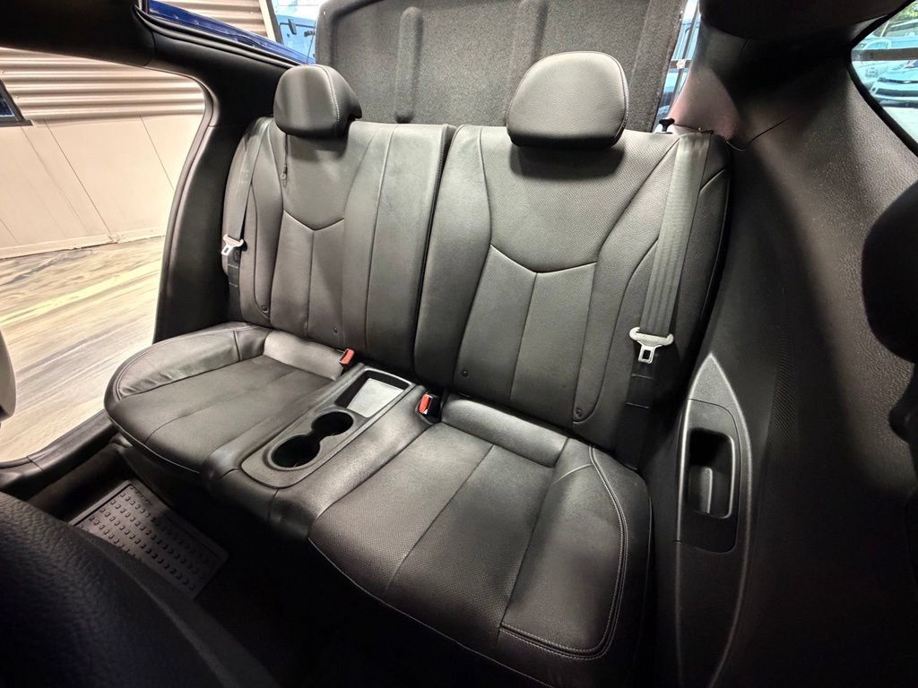 Used 2016 Hyundai Veloster Turbo FWD image 6