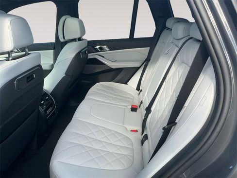 New 2026 BMW X5 xDrive40i w/ Climate Comfort Package image 13