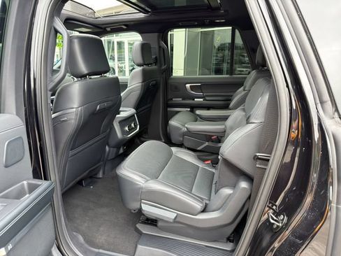 Used 2025 Ford Expedition Max Platinum w/ Stealth Performance Package AWD/4WD image 21