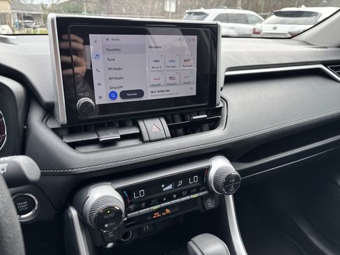 Used 2025 Toyota RAV4 XLE w/ Convenience Package image 14