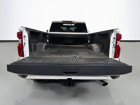Used 2024 Chevrolet Silverado 2500 LT AWD/4WD image 39