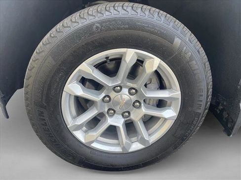 Used 2024 Chevrolet Silverado 1500 LT image 8