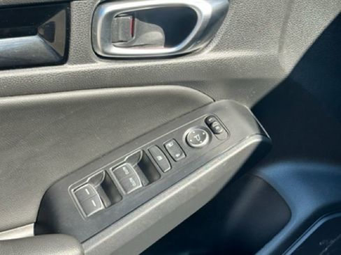 Used 2024 Honda Civic EX-L image 9