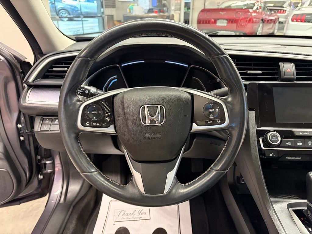 Used 2018 Honda Civic Touring image 12