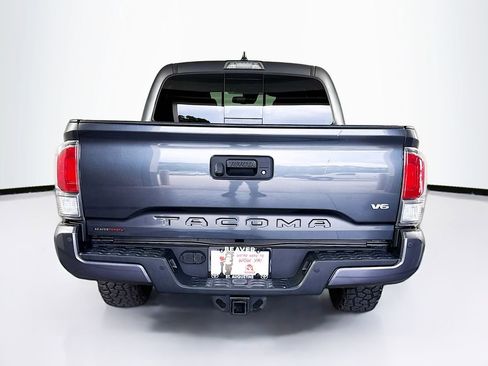 Used 2020 Toyota Tacoma TRD Off-Road w/ Technology Package AWD/4WD image 8