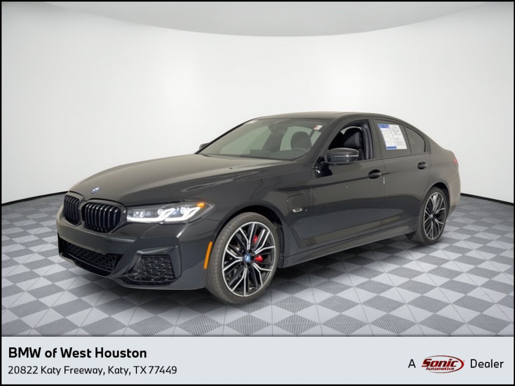 Used 2023 BMW 530e w/ M Sport Package RWD image 1