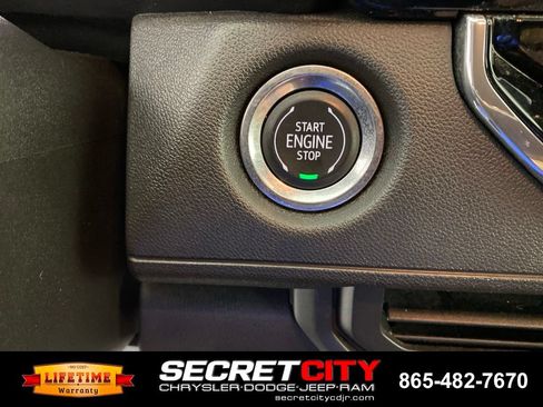 Used 2023 Chevrolet Colorado W/T w/ WT Convenience Package II RWD image 16