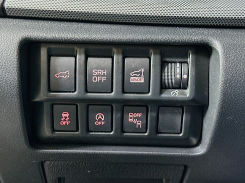 Used 2020 Subaru Forester Limited image 17