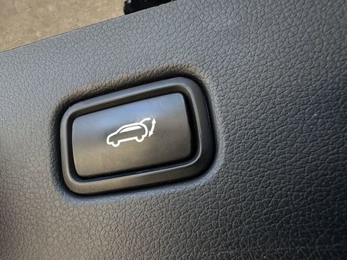 Used 2023 Hyundai Palisade Calligraphy image 41