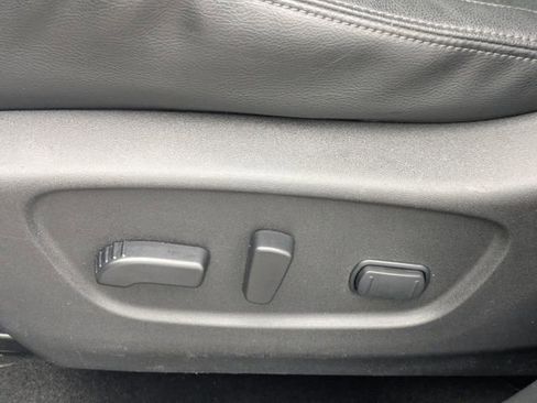 Used 2021 Nissan Rogue Sport SL w/ Premium Package image 19