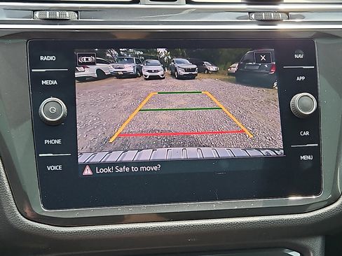 Used 2021 Volkswagen Tiguan SEL w/ 3rd Row Seat Package image 21