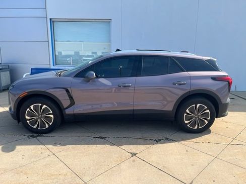 Used 2024 Chevrolet Blazer EV LT AWD/4WD image 4