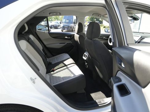 Used 2023 Chevrolet Equinox LS w/ LS Convenience Package AWD/4WD image 35