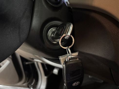 Used 2017 Hyundai Santa Fe Sport AWD/4WD image 28