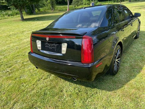 Used 2006 Cadillac STS V8 w/ Preferred Equipment Group RWD image 17