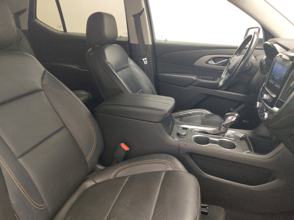 Used 2021 Chevrolet Traverse RS w/ LPO, Floor Liner Package FWD image 21