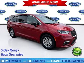 Used 2025 Chrysler Pacifica Select FWD video 1