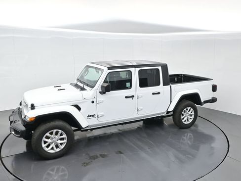 Used 2023 Jeep Gladiator Sport image 62