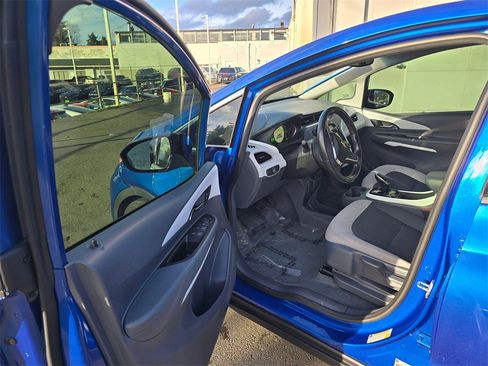 Used 2021 Chevrolet Bolt LT image 16