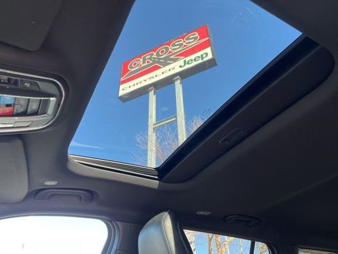 Used 2025 Jeep Grand Cherokee L Altitude image 4