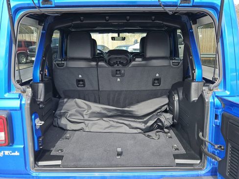 Used 2021 Jeep Wrangler Unlimited Sahara image 30