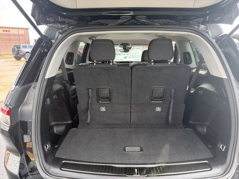 Used 2023 Jeep Grand Cherokee L Laredo RWD image 28