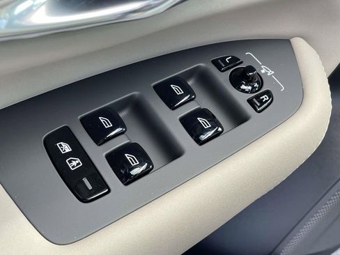 New 2026 Volvo XC90 B6 Plus w/ Protection Package Premier image 6