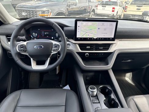 New 2026 Ford Explorer Active w/ Active Comfort Package image 6