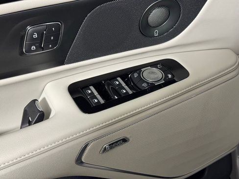 New 2026 Lincoln Nautilus Reserve image 15