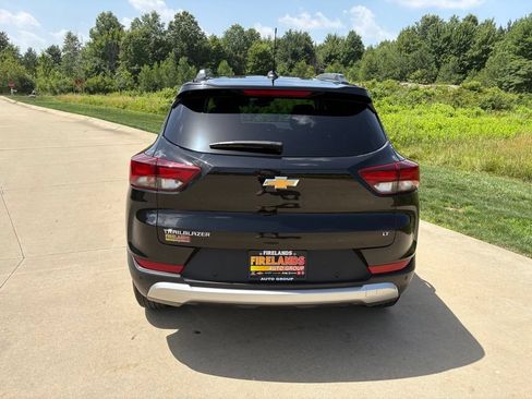 Used 2024 Chevrolet TrailBlazer LT w/ LT Cold Weather Package FWD image 8