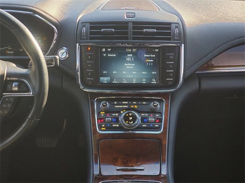Used 2019 Lincoln Continental Reserve image 34