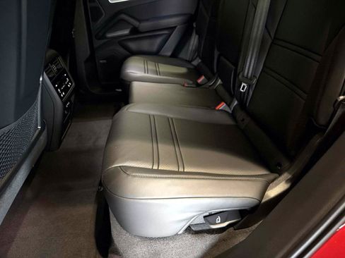 Certified 2026 Porsche Cayenne Coupe AWD/4WD image 15