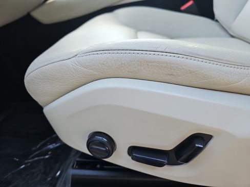 Used 2022 Volvo XC90 T6 Momentum w/ Climate Package image 29