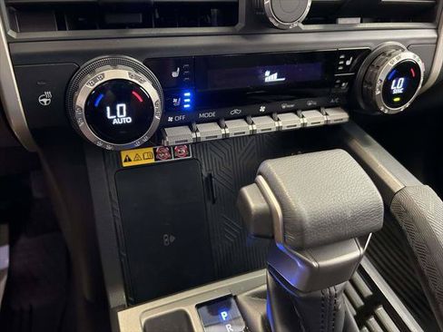 Certified 2024 Toyota Tacoma Limited AWD/4WD image 25