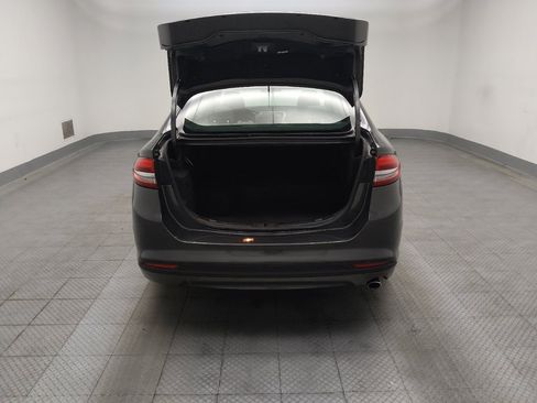 Used 2018 Ford Fusion S FWD image 29