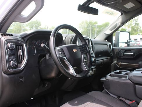 Used 2023 Chevrolet Silverado 2500 LT AWD/4WD image 22