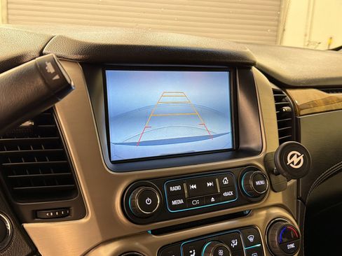 Used 2017 GMC Yukon Denali w/ Open Road Package RWD image 26