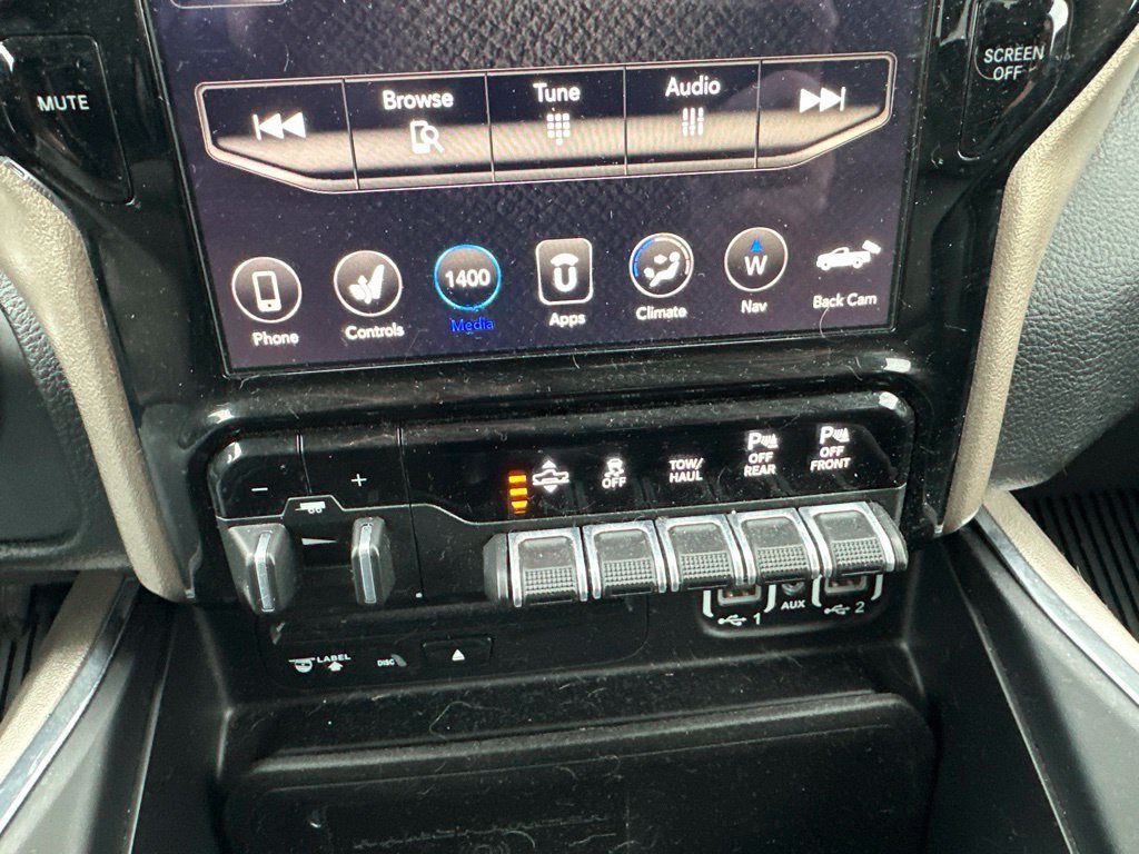 Used 2019 RAM 1500 Laramie AWD/4WD image 47