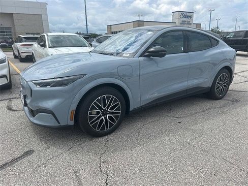 New 2025 Ford Mustang Mach-E Premium image 9