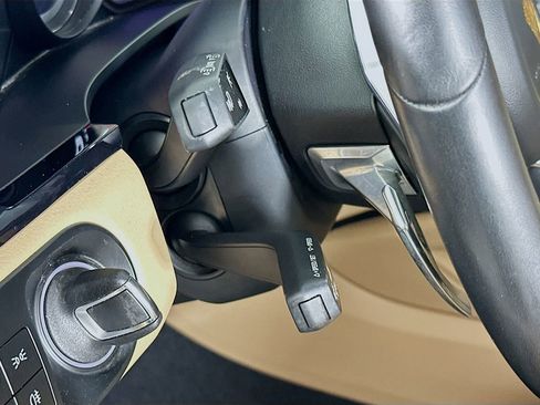 Used 2023 Porsche Cayenne S image 11