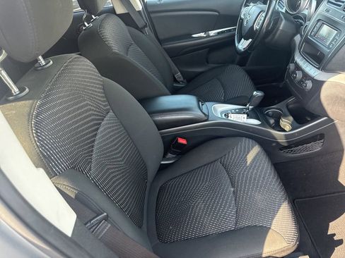 Used 2020 Dodge Journey SE w/ SE Popular Equipment Group FWD image 16