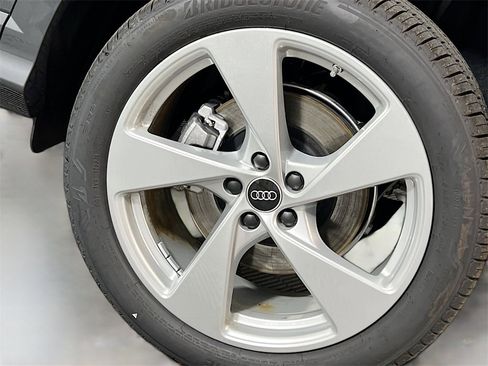 New 2025 Audi Q5 Premium Plus image 28