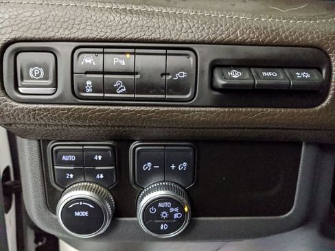 Used 2021 GMC Yukon XL Denali w/ LPO, Illumination Package image 22