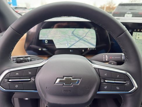 New 2026 Chevrolet Equinox ACTIV w/ Convenience Package III image 19