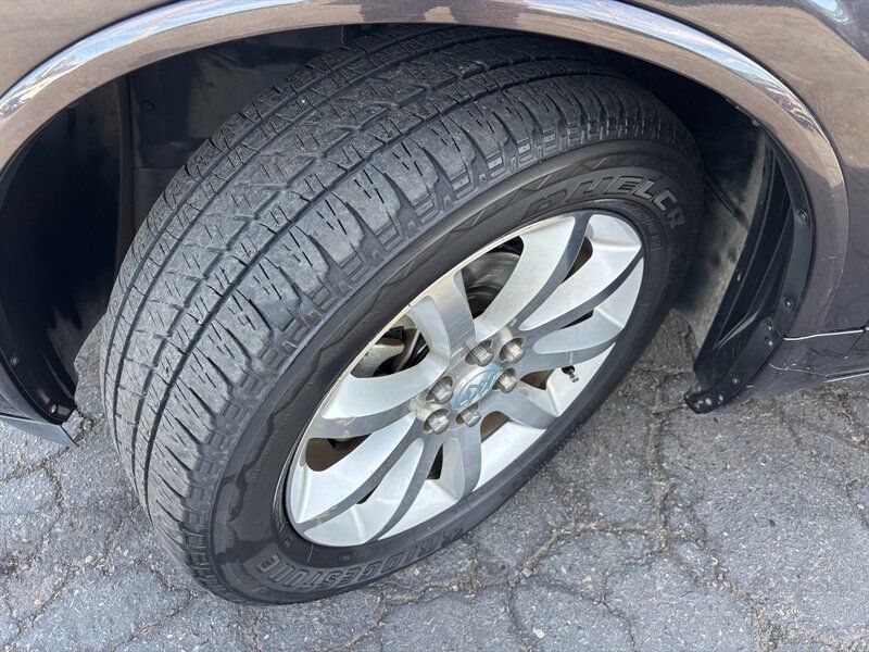 Used 2016 Buick Enclave Premium w/ Experience Buick Package AWD/4WD image 17