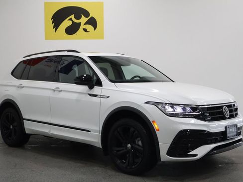 Used 2024 Volkswagen Tiguan SE R-Line image 6